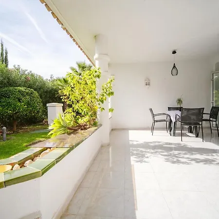 Apartment Stunning Townhouse In Pacos Fuengirola