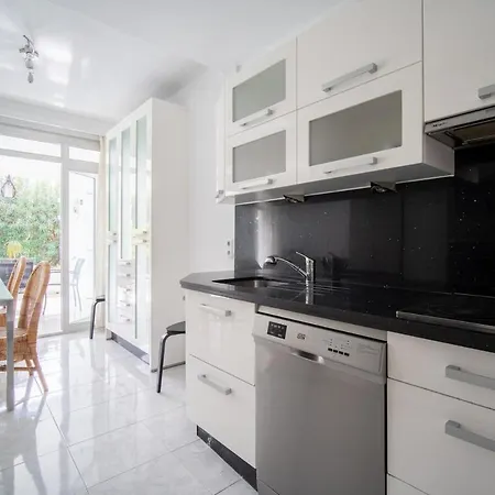 Apartment Stunning Townhouse In Pacos *
