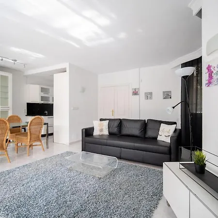 Stunning Townhouse In Pacos Fuengirola