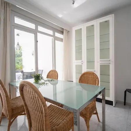 Stunning Townhouse In Pacos *